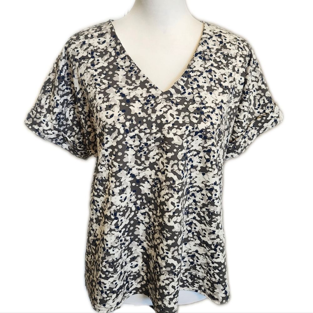 Melloday Zip Back V-neck Short Sleeved Blouse, Gray Blue White, Like New! S